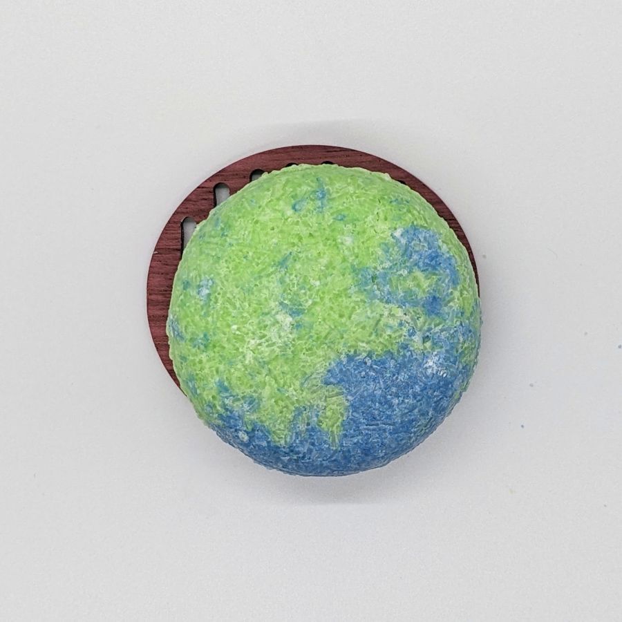 Bar Drying Disk Made From Reclaimed Wood by Tangie